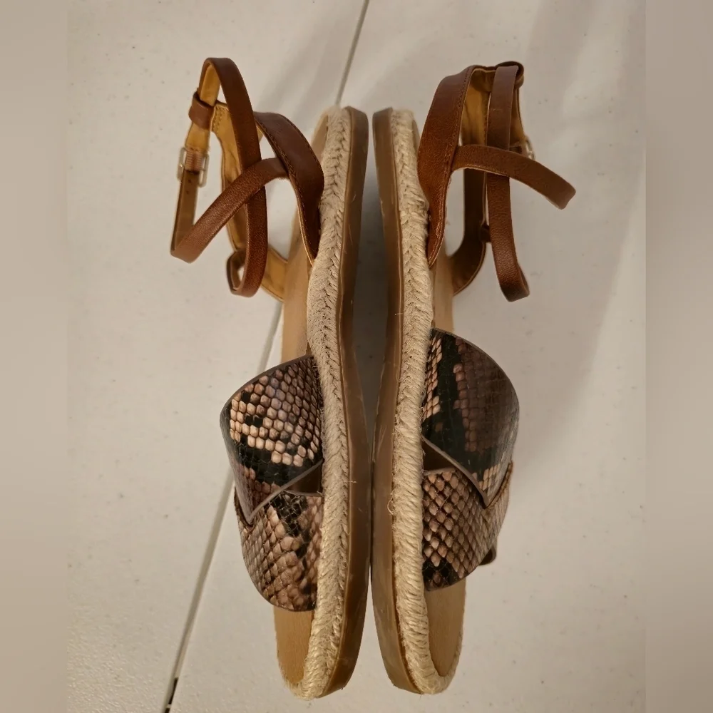 Nordstrom Rack Polly Espadrille sandals Size 4.5